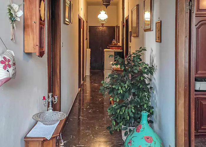 Lovely In Caranzavarese Ligure Feriehus *